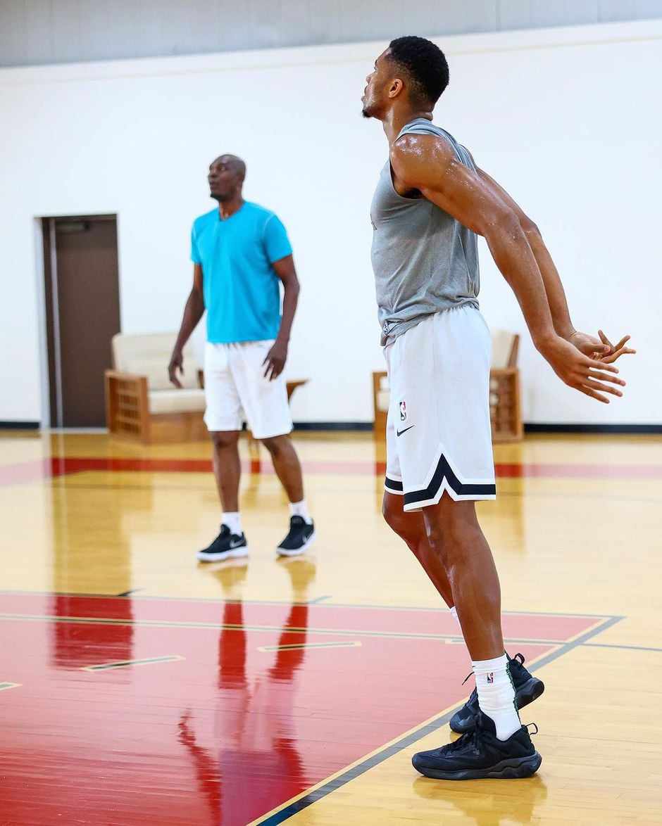 Antetokounmpo