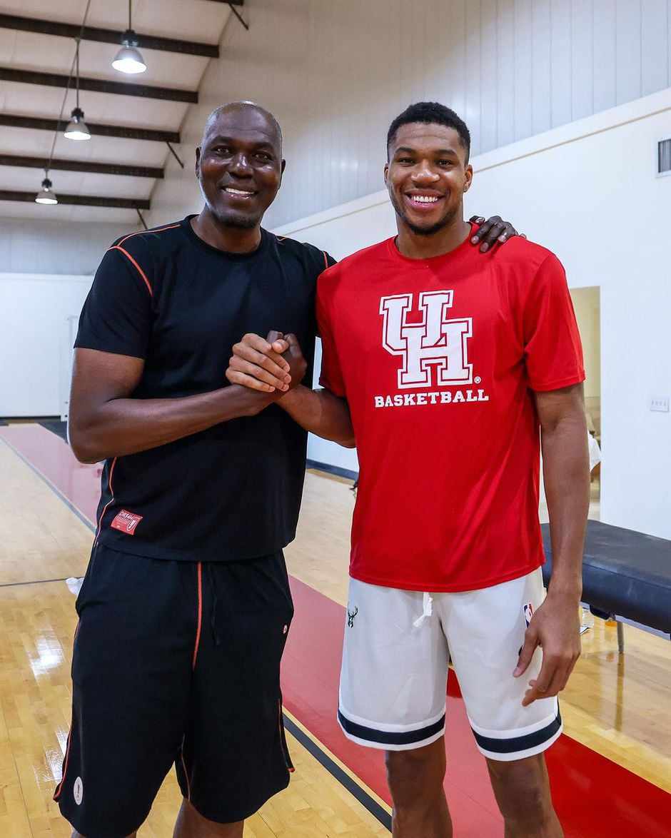 Antetokounmpo 1