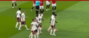 ARSENAL HELD ON TO THEIR ONE GOAL LEAD TO EDGE MAN U AT OLD TRAFFORD