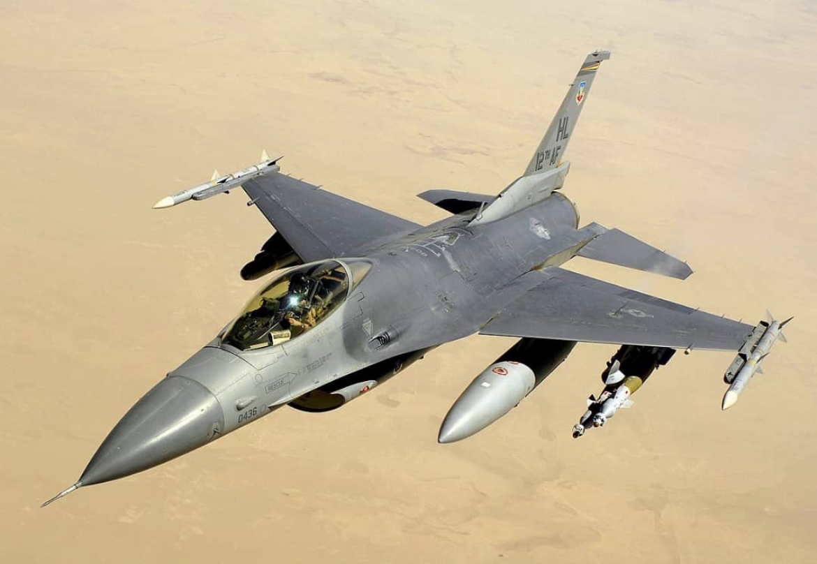 UKRAINE TO USE AMERICAN F-16 FIGHTER JETS