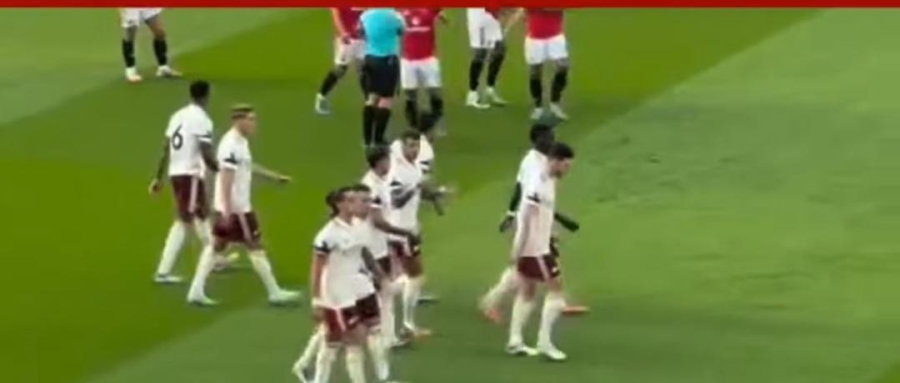 ARSENAL HELD ON TO THEIR ONE GOAL LEAD TO EDGE MAN U AT OLD TRAFFORD